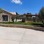 Elaiopetra Kefalonia - Stonehouse Hideaway With Pool - Modern Luxury With Serene Sea And Mountain Views וילה Metaxáta