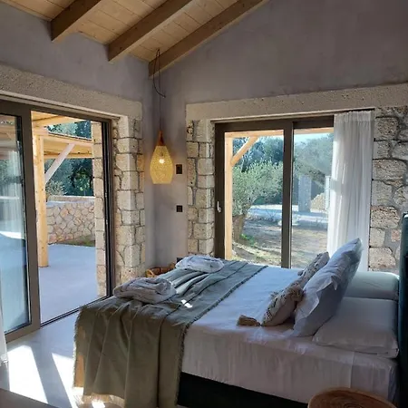 Elaiopetra Kefalonia - Stonehouse Hideaway With Pool - Modern Luxury With Serene Sea And Mountain Views Μεταξάτα