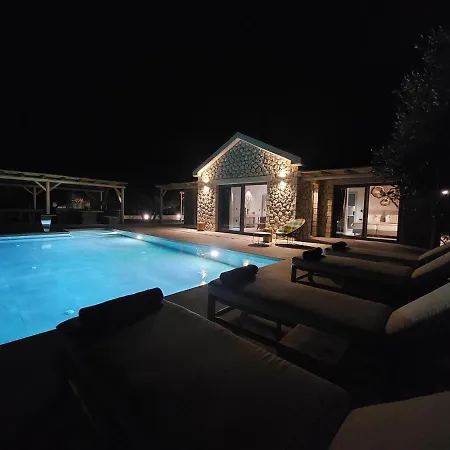 Villa Elaiopetra Kefalonia - Stonehouse Hideaway With Pool - Modern Luxury With Serene Sea And Mountain Views Metaxáta