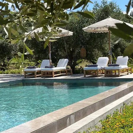 Villa Elaiopetra Kefalonia - Stonehouse Hideaway With Pool - Modern Luxury With Serene Sea And Mountain Views Metaxáta